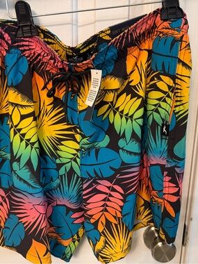 NWT Hollister Men’s 5” Tropical Print Drawstring Swim Trunks - Black Multi